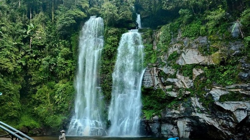 waterfalls in Ha Giang Loop 2